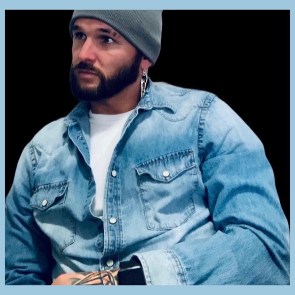 Meet your Posher, Mike 🤟🏽😁 - Picture 16 of 17